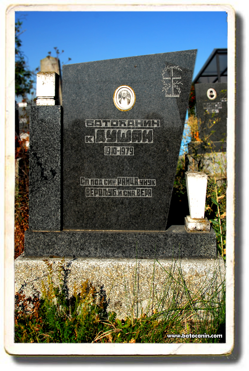 0024 Nadgrobni spomenik Batoćanin Dušana na seoskom groblju u Starom Lopašu