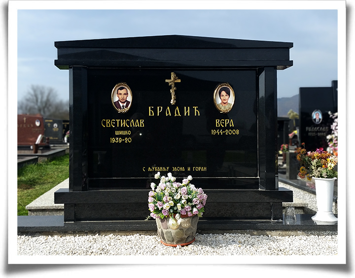 0389 Porodična grobnica Bradić Vere i Svetislava