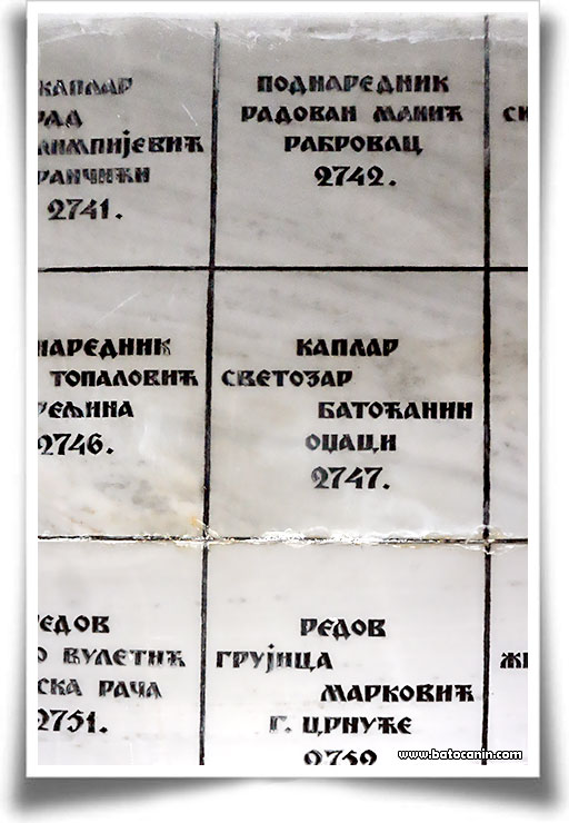 0425 Ploča na kripti na groblju Zejtinlik