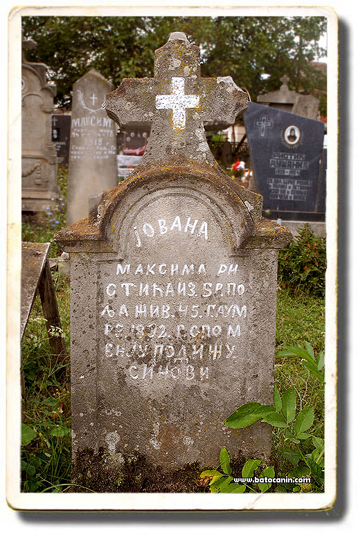 Nadgrobni spomenik na seoskom groblju u Bresnom Polju. 